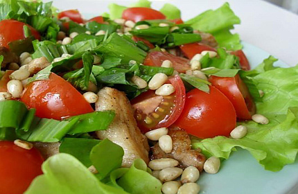 Салат с кедровыми орешками