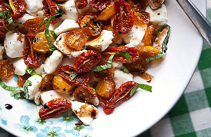 Тёплый салат по-итальянски